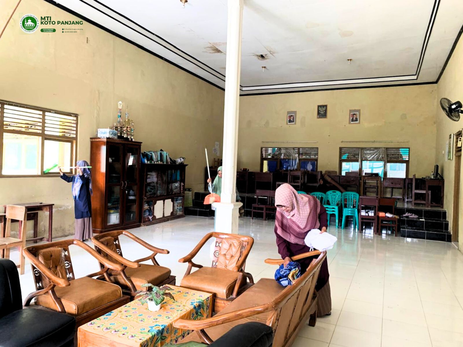 Goro Ruang Majelis Guru MTI Koto Panjang Dilakukan Jelang Lokakarya