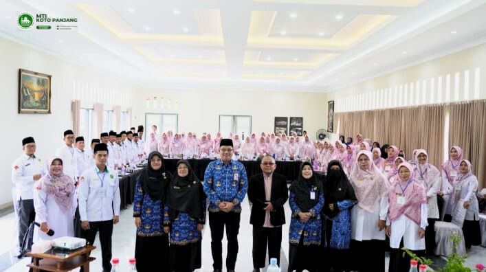 Alumni MTI Koto Panjang, H. Yanuardi Abu Himna, Lc., M.Pd., Gelar Training di Berbagai Madrasah