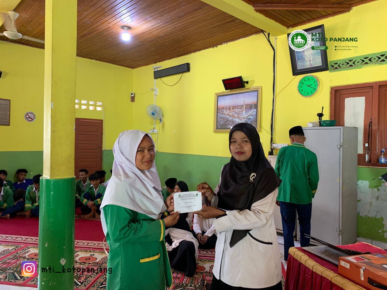 Penyerahan Kelulusan Kelas IX MTsS Tarbiyah Islamiyan